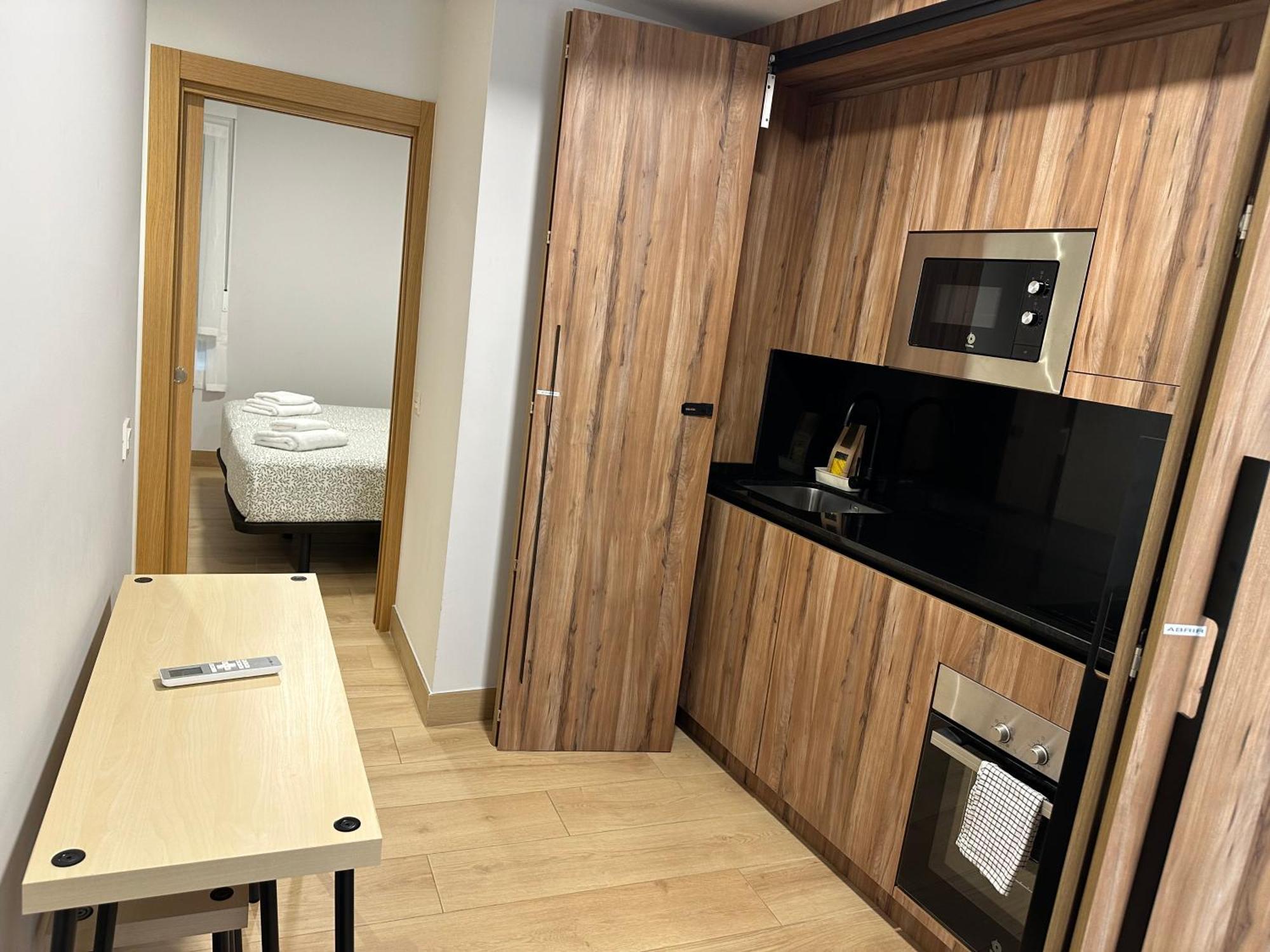 Apartamentos Turisticos Santa Apolonia 62 Aviles Bagian luar foto